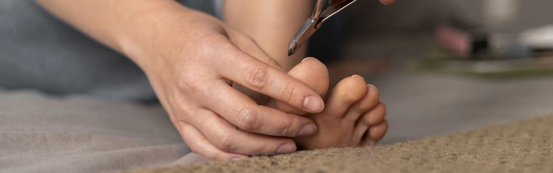 URGO - Comprendre les maladies des ongles du pied et les soigner